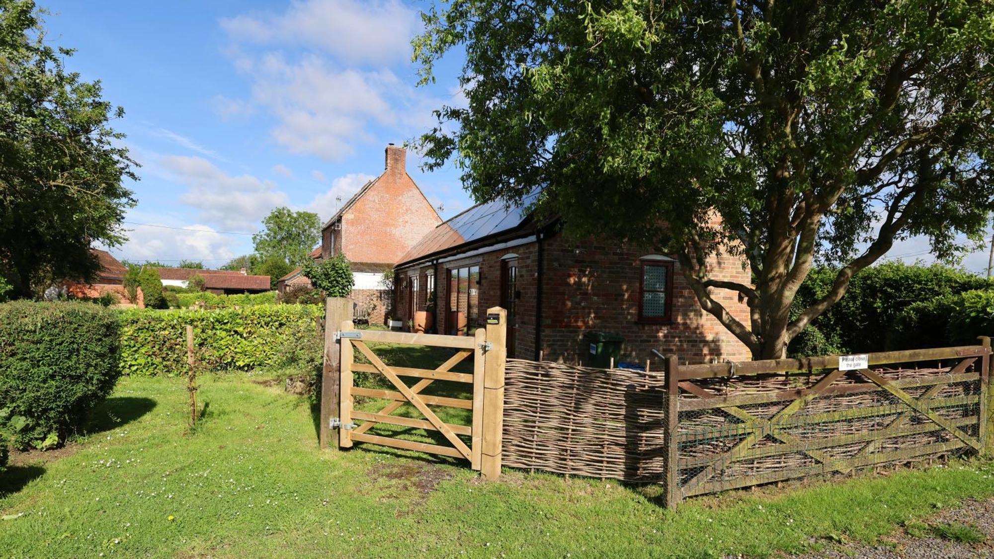 Tranquil And Cosy Cottage On The Somerset Levels Bridgwater Exterior foto